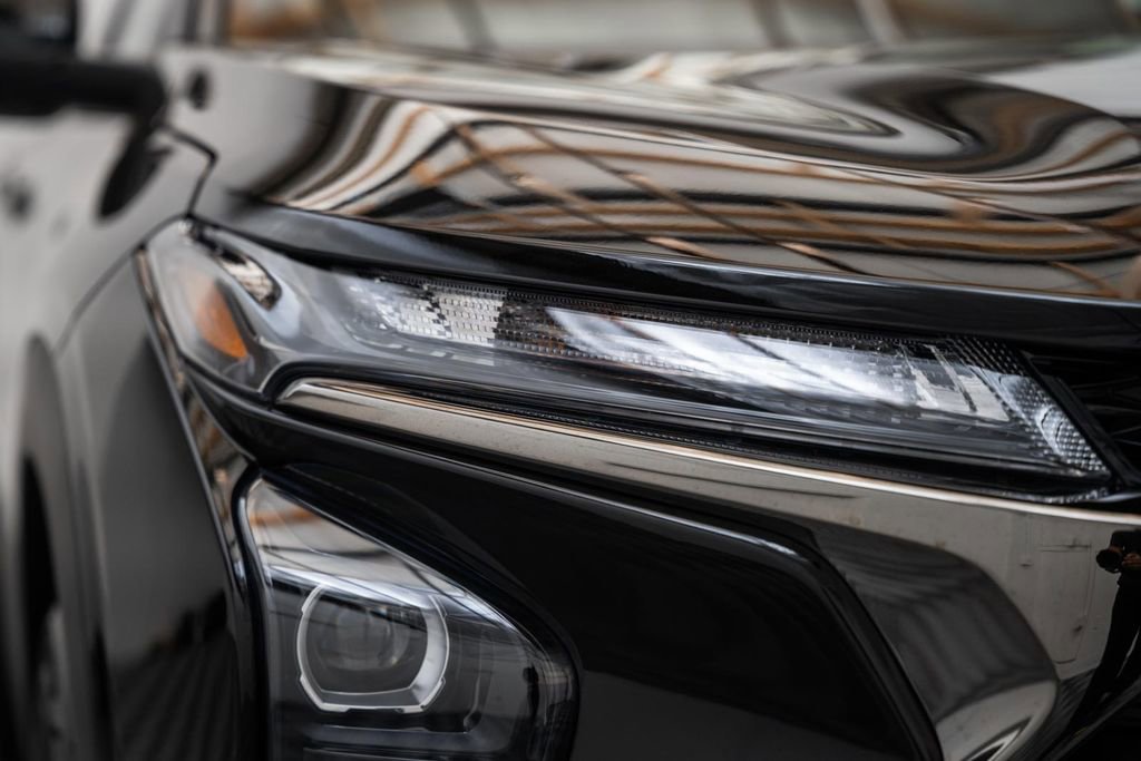 New 2026 Chevrolet Trax RS w/ Sunroof Package FWD image 14