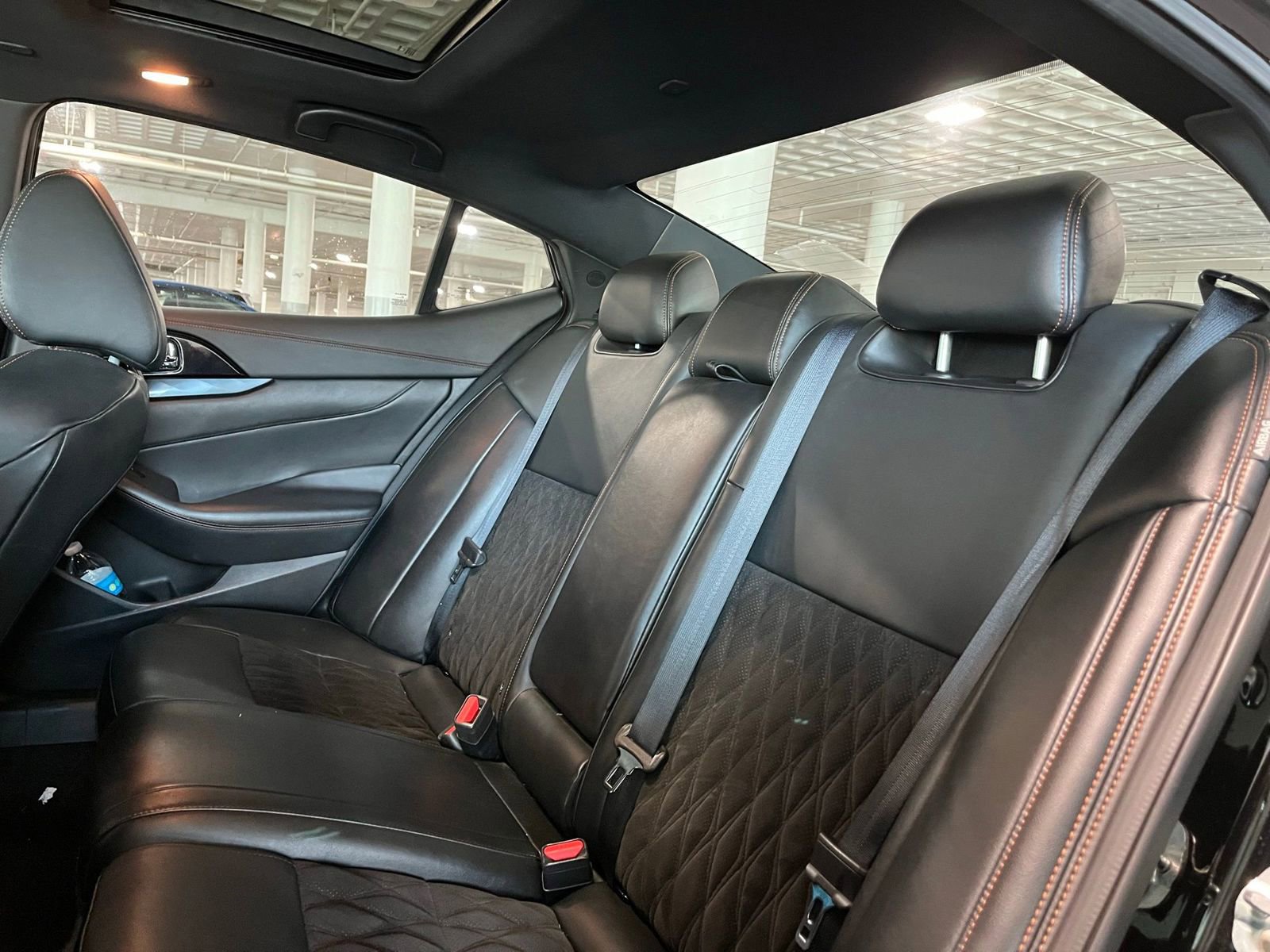 Used 2022 Nissan Maxima SR w/ Sport Mat Group FWD image 38