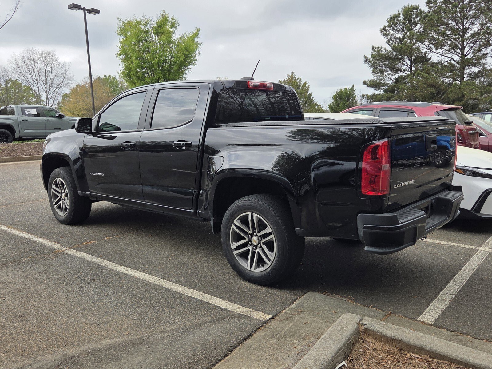 Used 2022 Chevrolet Colorado W/T w/ Custom Special Edition RWD image 4