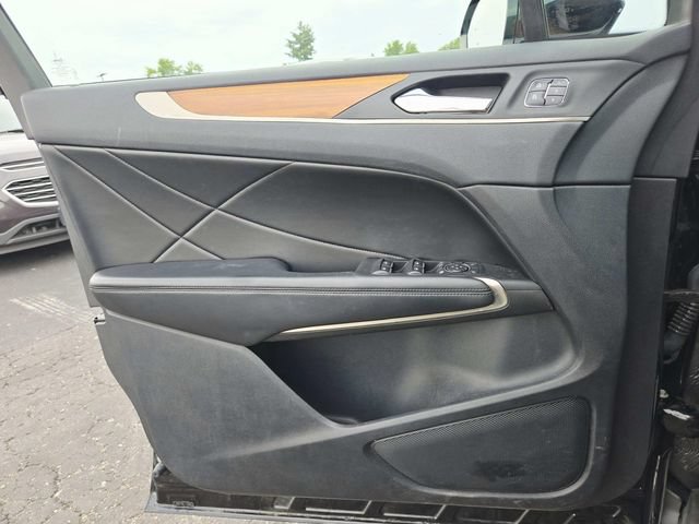Used 2018 Lincoln MKC Reserve FWD image 20