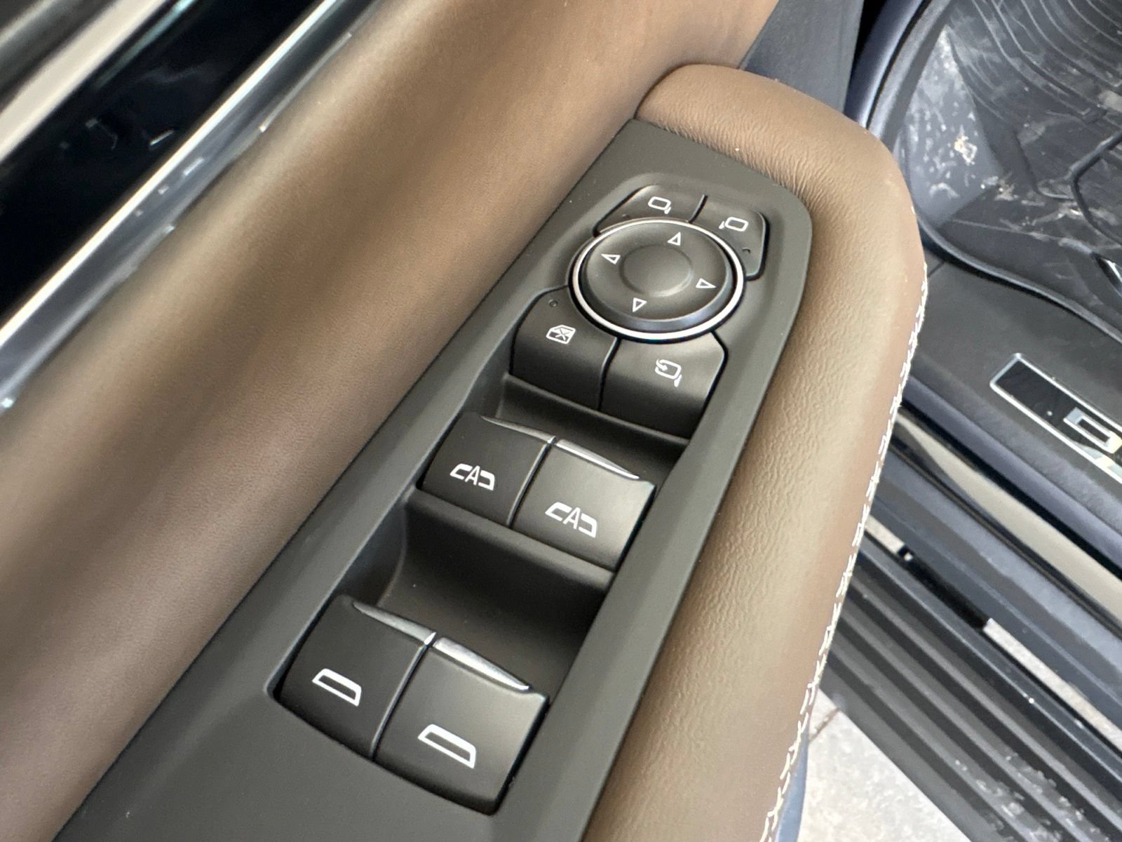 New 2026 GMC Yukon XL Denali Ultimate w/ LPO, Floor Liner Package AWD/4WD image 13