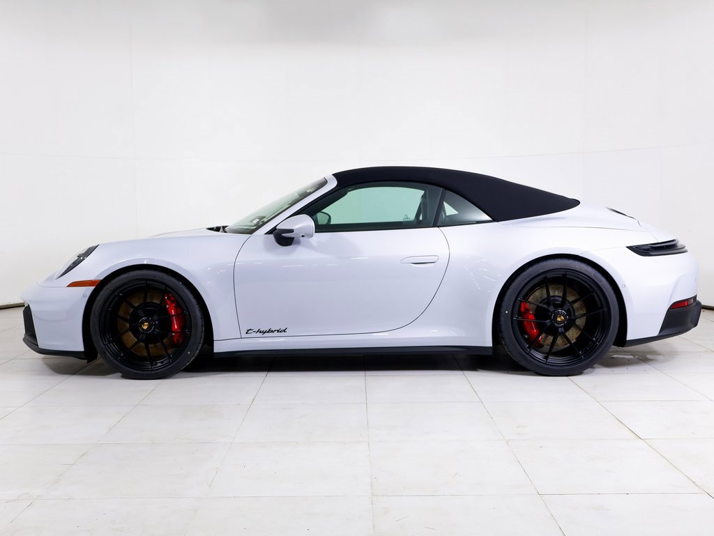 New 2026 Porsche 911 Carrera 4 GTS image 2
