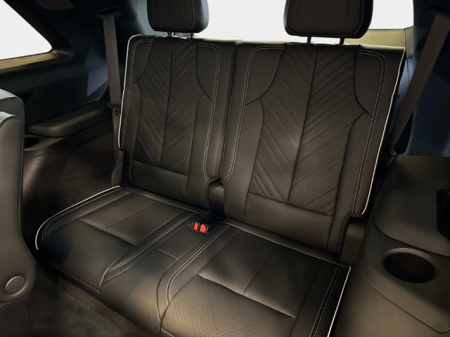 Certified 2026 Cadillac Vistiq Sport w/ LPO, Floor Liner Package AWD/4WD image 12