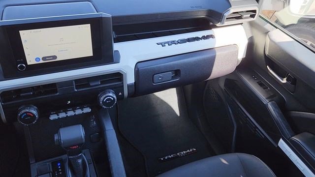 Certified 2024 Toyota Tacoma TRD Off-Road image 6