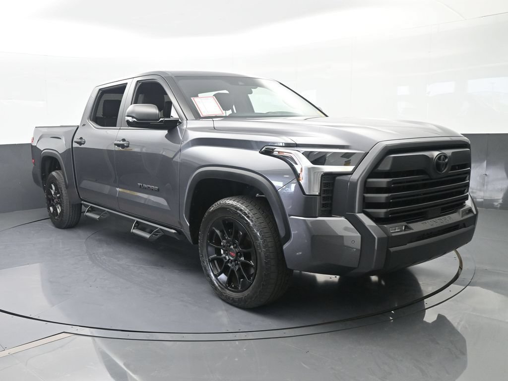 Used 2025 Toyota Tundra SR5 w/ SR5 Convenience Package AWD/4WD image 9