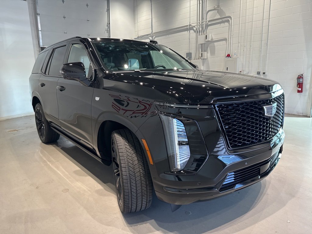 Used 2026 Cadillac Escalade Platinum Sport w/ LPO, ONYX Package image 3