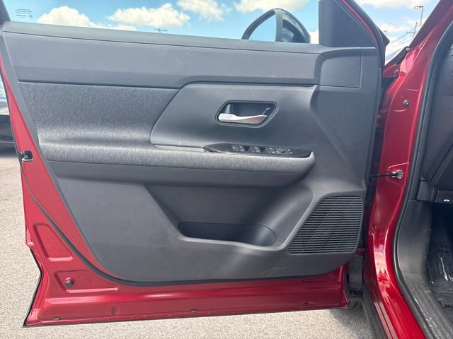 New 2026 Nissan Kicks SV w/ Cold Weather Package FWD image 12