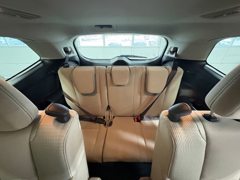 Used 2024 Subaru Ascent Premium w/ Convenience Package image 32