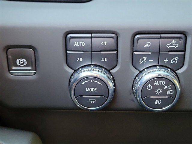 Used 2024 GMC Sierra 1500 AT4X image 12