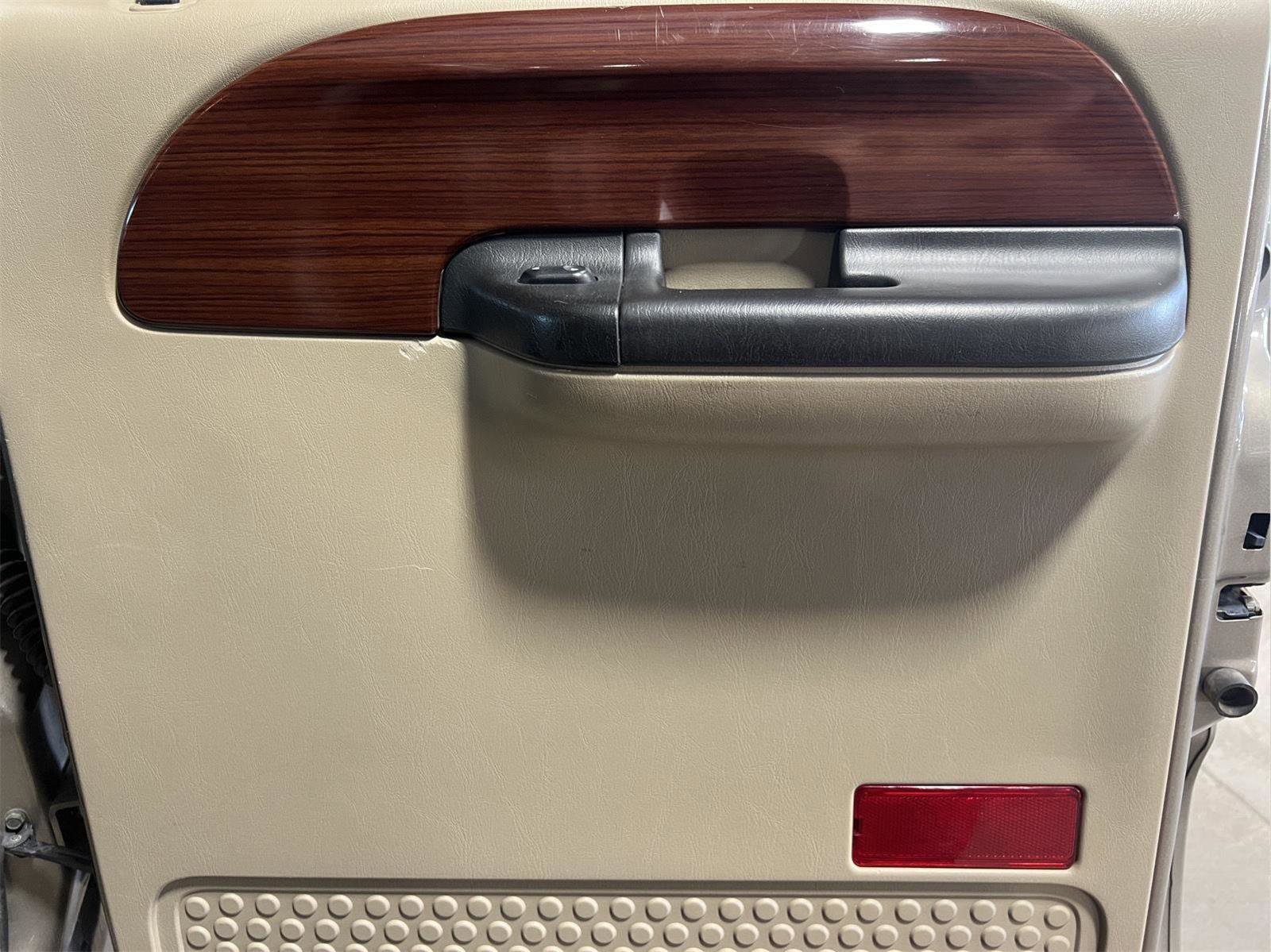 Used 2005 Ford F350 Lariat image 19