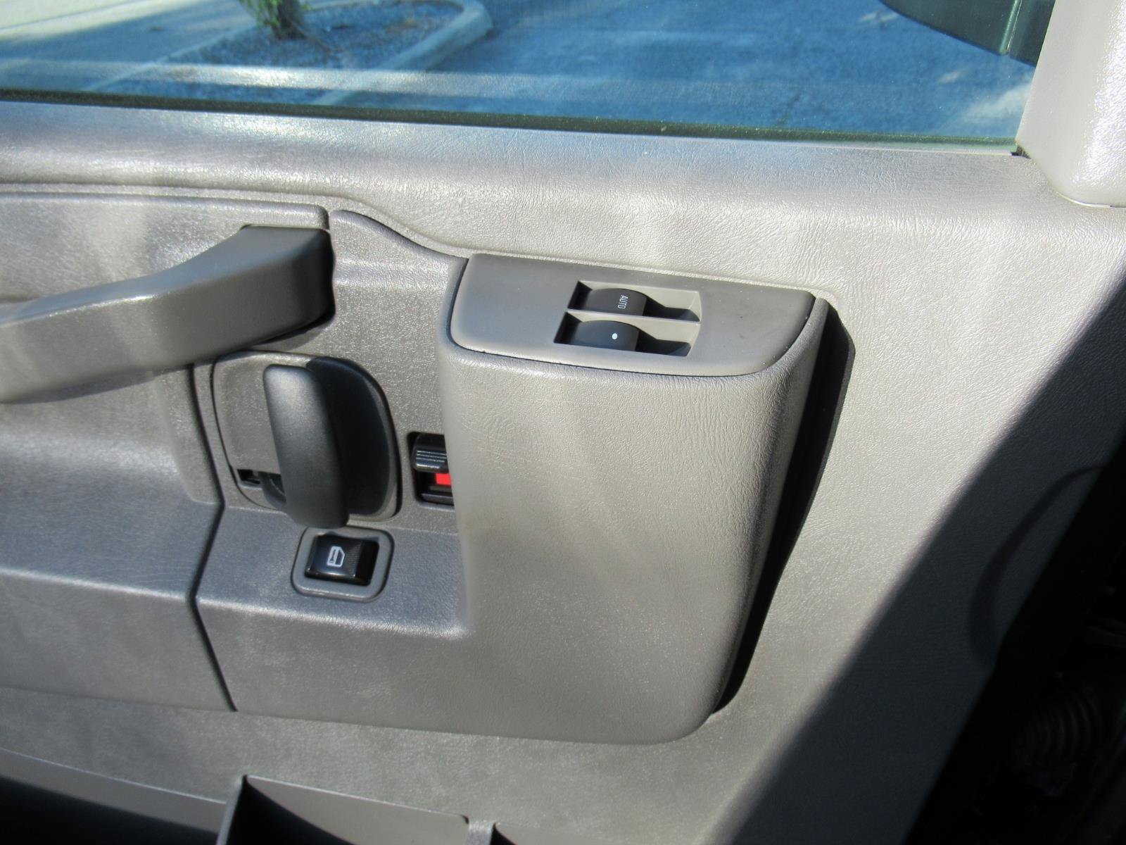 Used 2016 Chevrolet Express 2500 LS RWD image 20