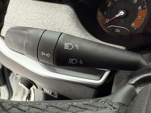 Used 2024 Jeep Compass Latitude image 13