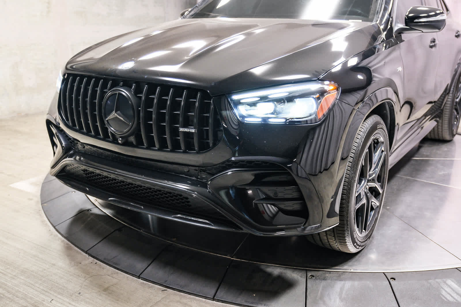 Used 2024 Mercedes-Benz GLE 53 AMG 4MATIC Coupe image 11