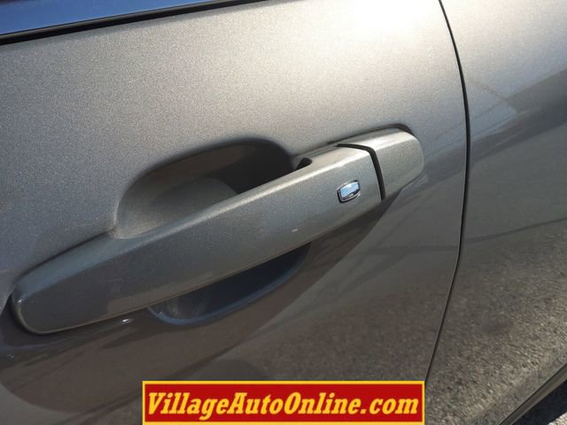 Used 2018 Chevrolet Equinox LT FWD image 11