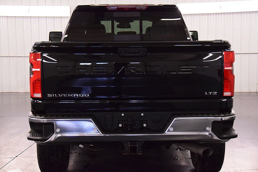 Used 2024 Chevrolet Silverado 2500 LTZ w/ LTZ Convenience Package AWD/4WD image 6