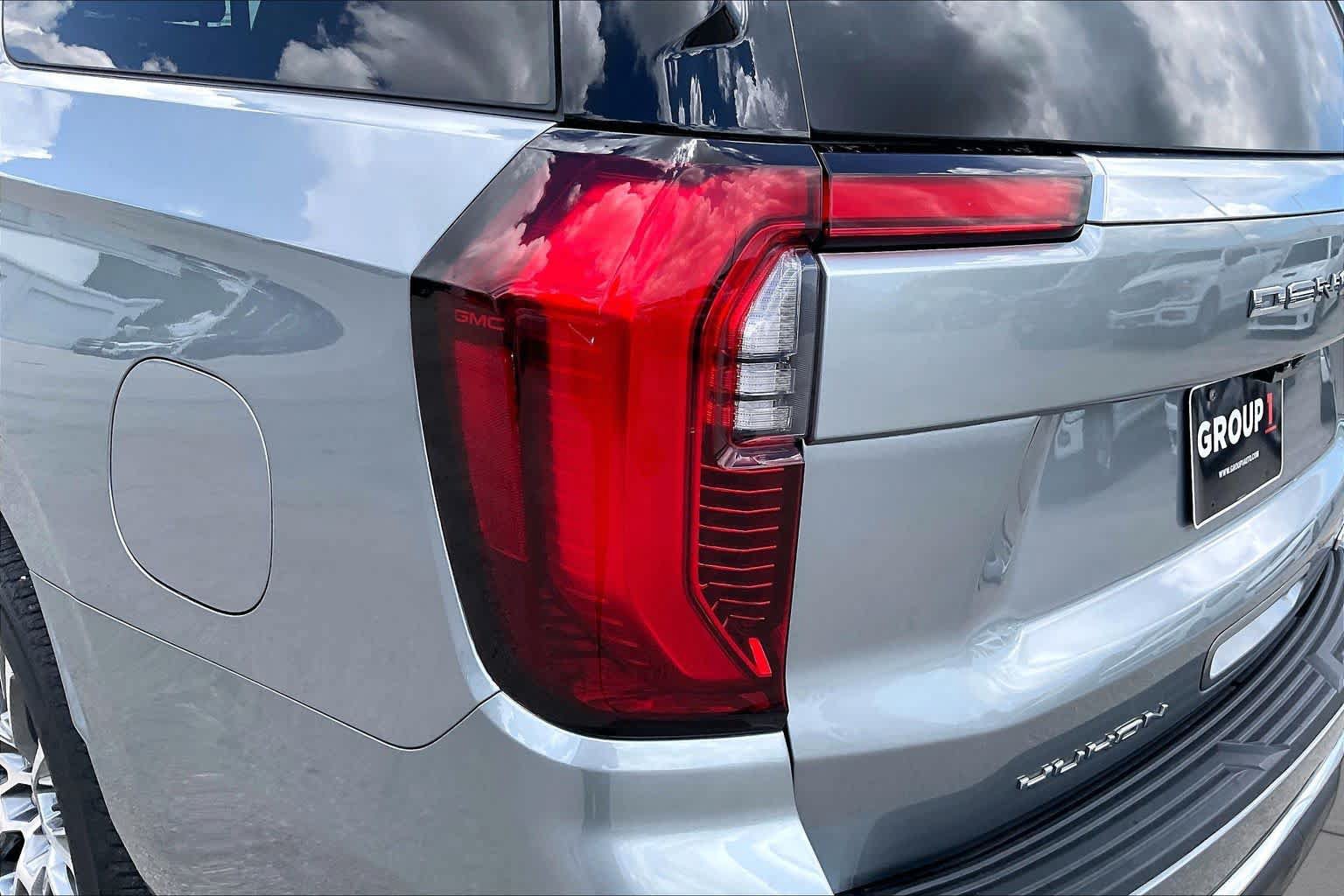 Used 2025 GMC Yukon XL Denali w/ Denali Reserve Package RWD image 29