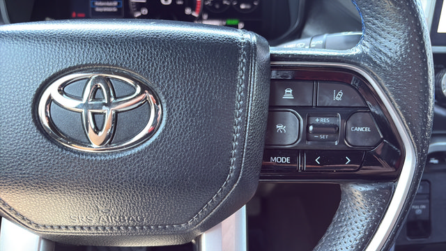 Used 2023 Toyota Tundra Platinum AWD/4WD image 10