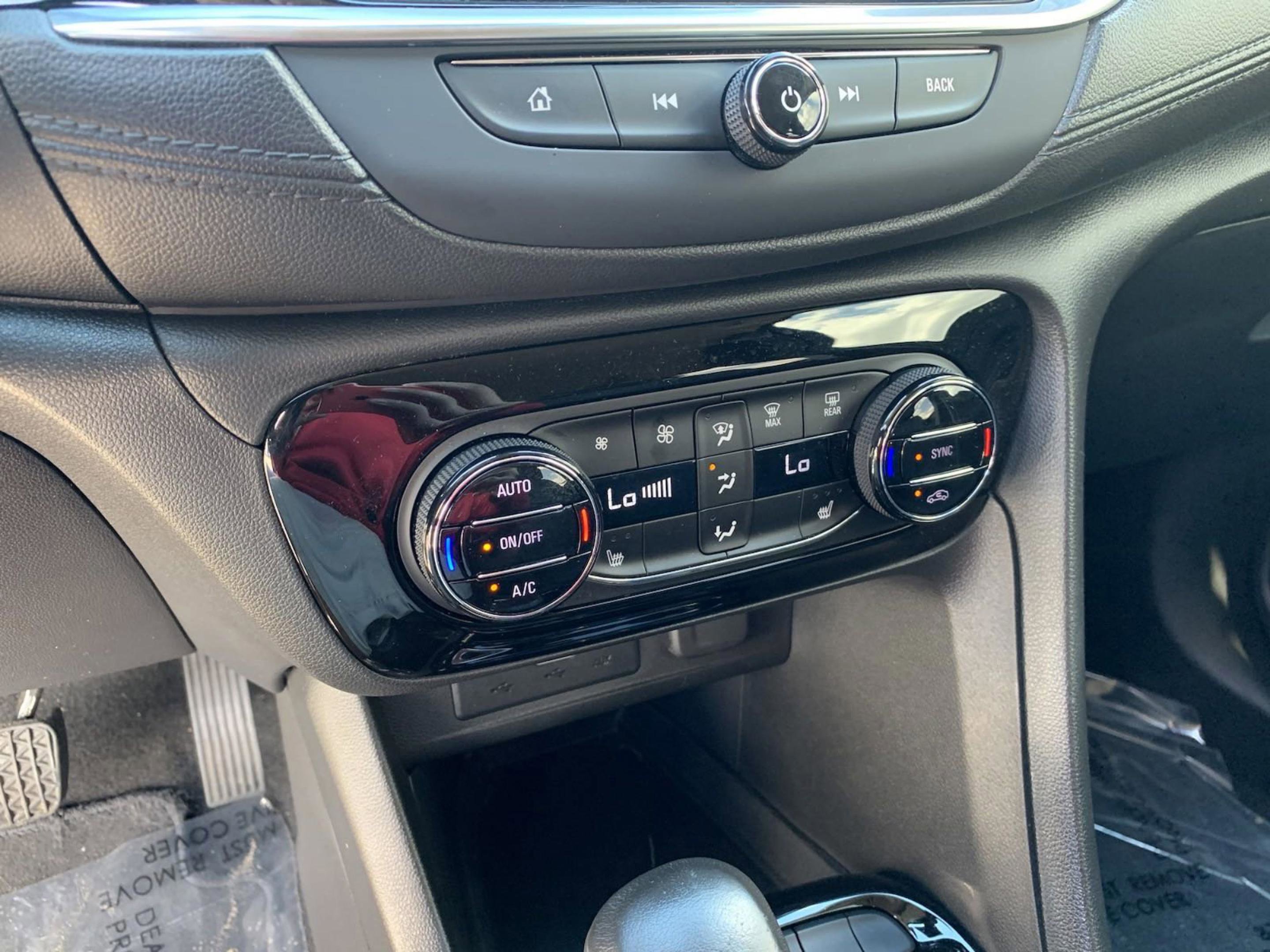 Used 2021 Buick Encore GX Select image 23