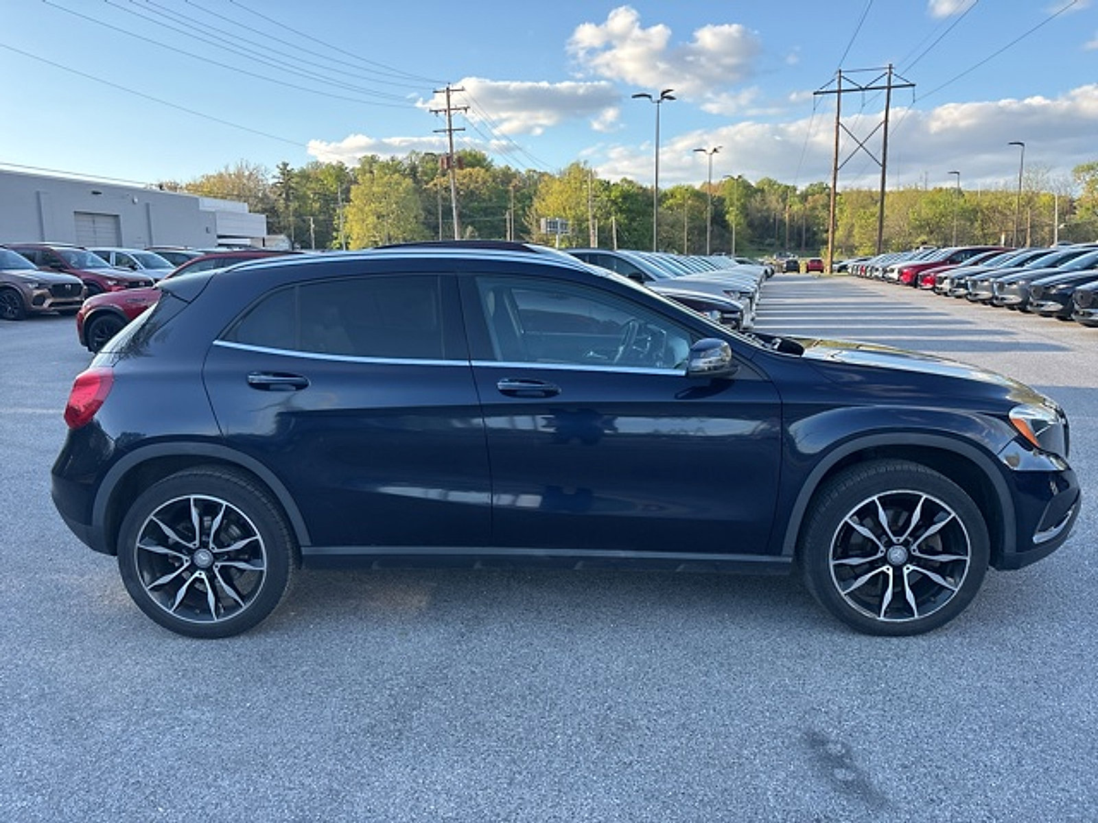 Used 2017 Mercedes-Benz GLA 250 4MATIC image 4