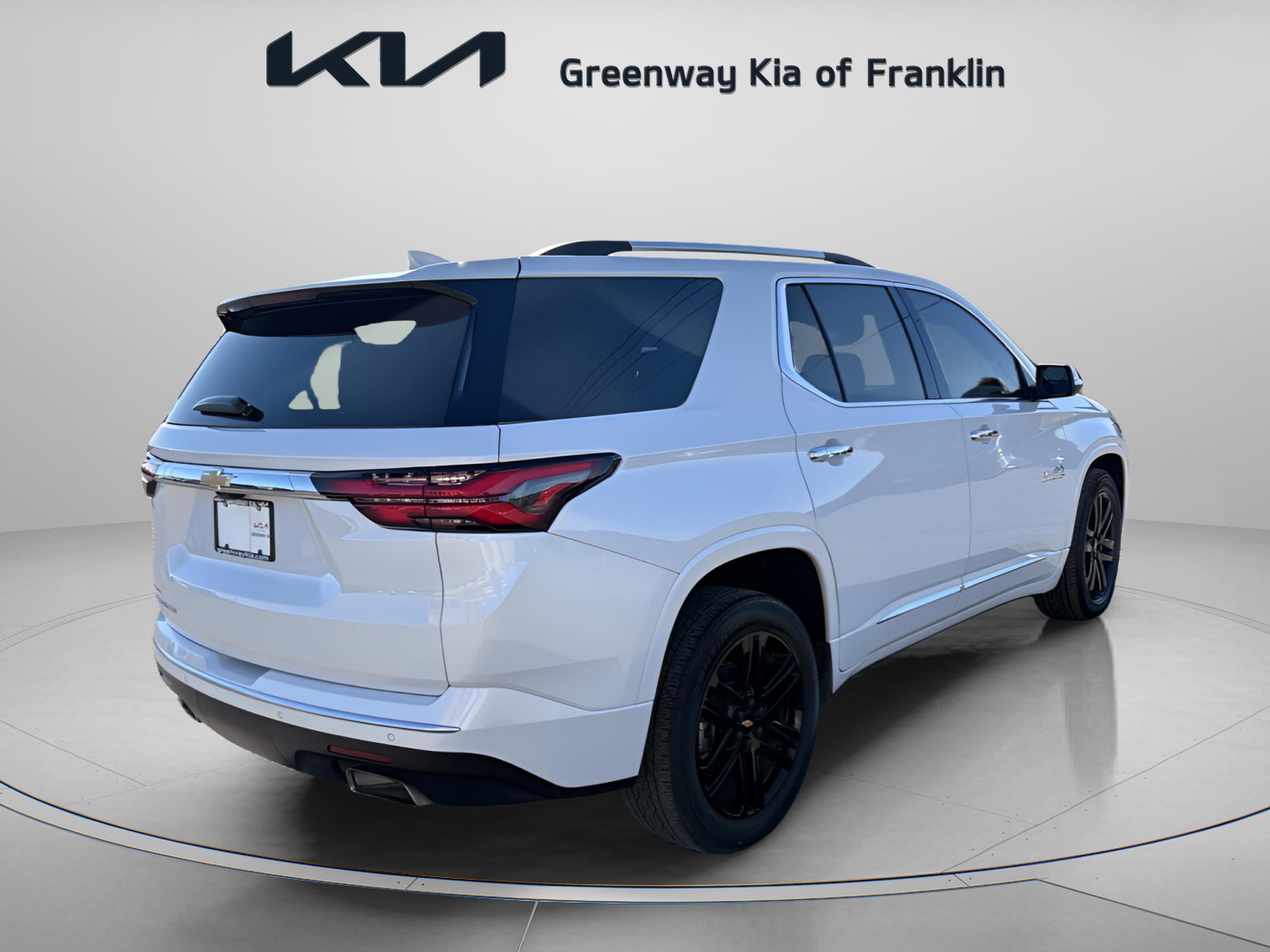 Used 2023 Chevrolet Traverse High Country w/ LPO, Cargo Package image 7