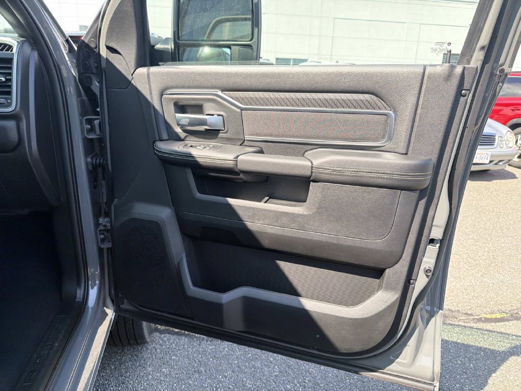 New 2026 RAM 3500 Big Horn AWD/4WD image 25