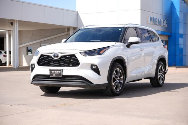 Used 2023 Toyota Highlander XLE image 8