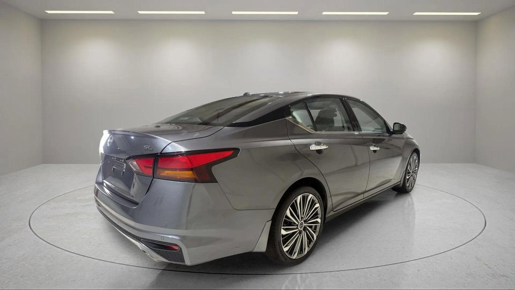 Used 2024 Nissan Altima 2.5 SL image 3