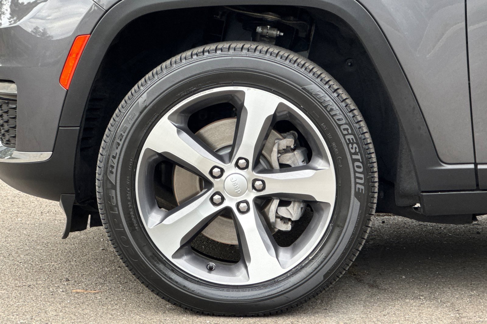 Used 2023 Jeep Grand Cherokee L Limited w/ Rear Seat Video Group I image 26