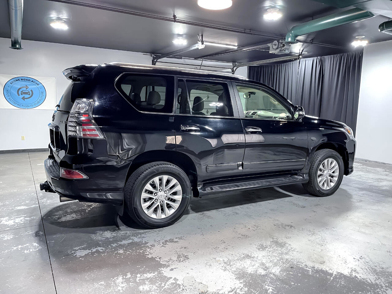 Used 2017 Lexus GX 460 image 8