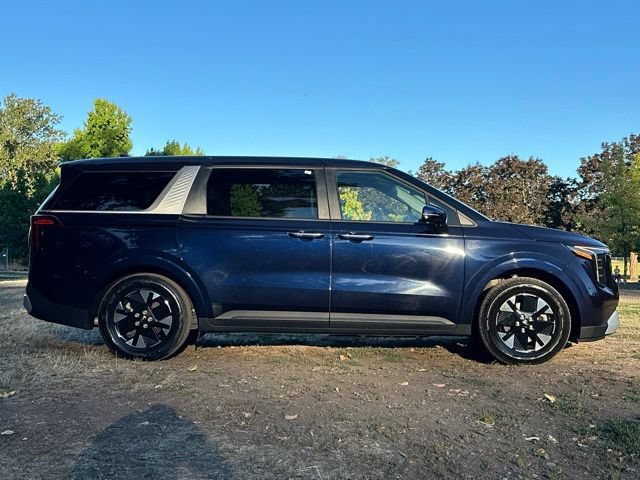 Used 2026 Kia Carnival LXS FWD image 10
