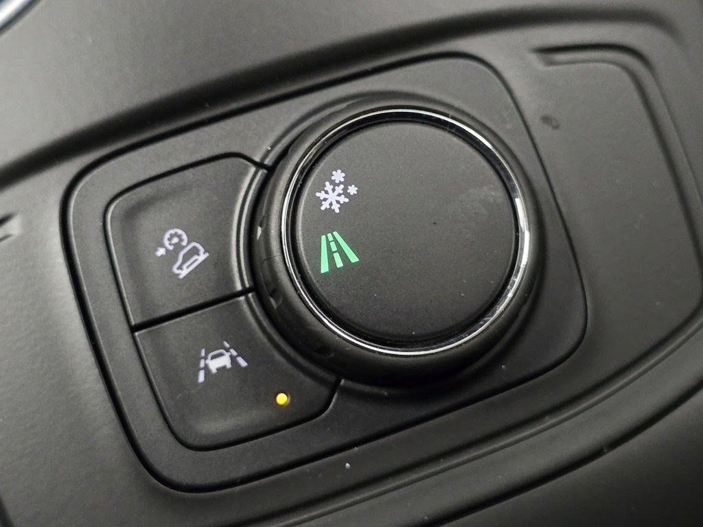 Used 2023 GMC Terrain SLE image 6