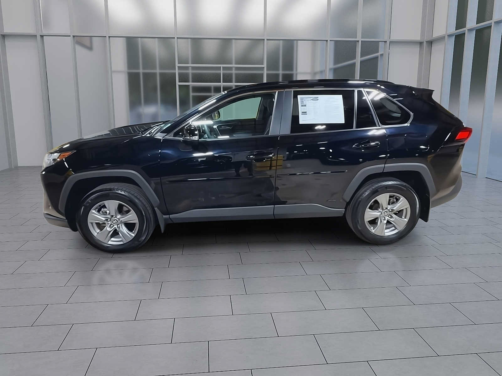 Used 2024 Toyota RAV4 XLE w/ Convenience Package AWD/4WD image 5