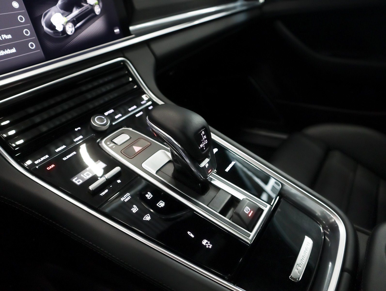 Certified 2023 Porsche Panamera 4S AWD/4WD image 22