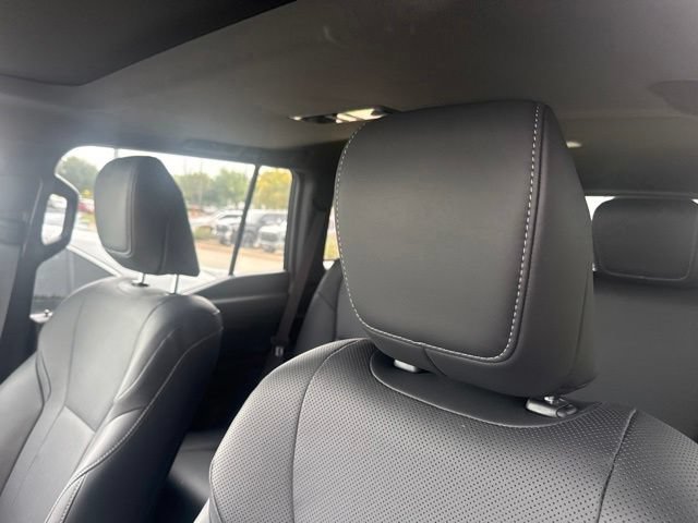 Used 2025 Lexus GX 550 w/ Accessory Package (2T) AWD/4WD image 8