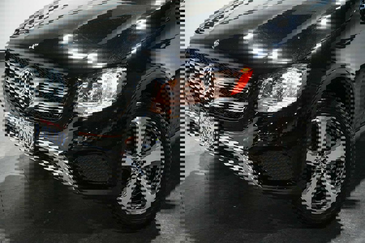 Used 2019 Mercedes-Benz GLC 300 4MATIC image 10