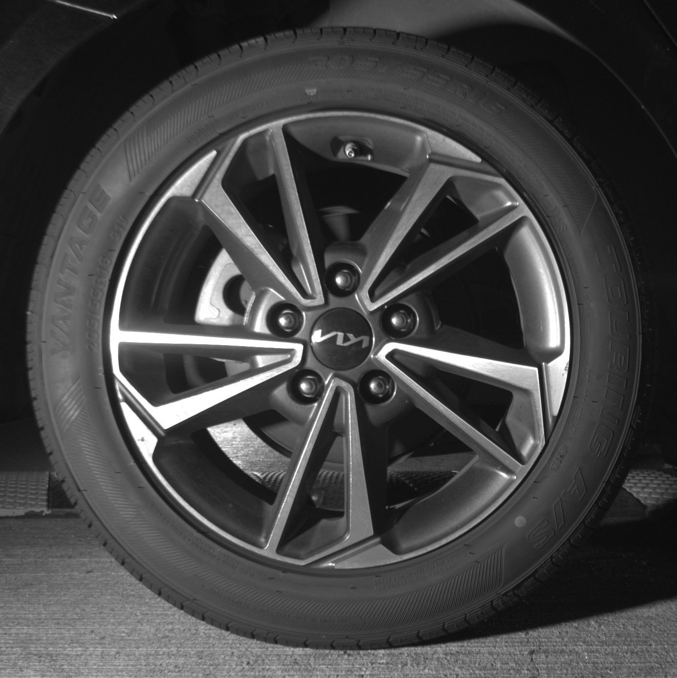 Used 2024 Kia Forte LXS FWD image 20