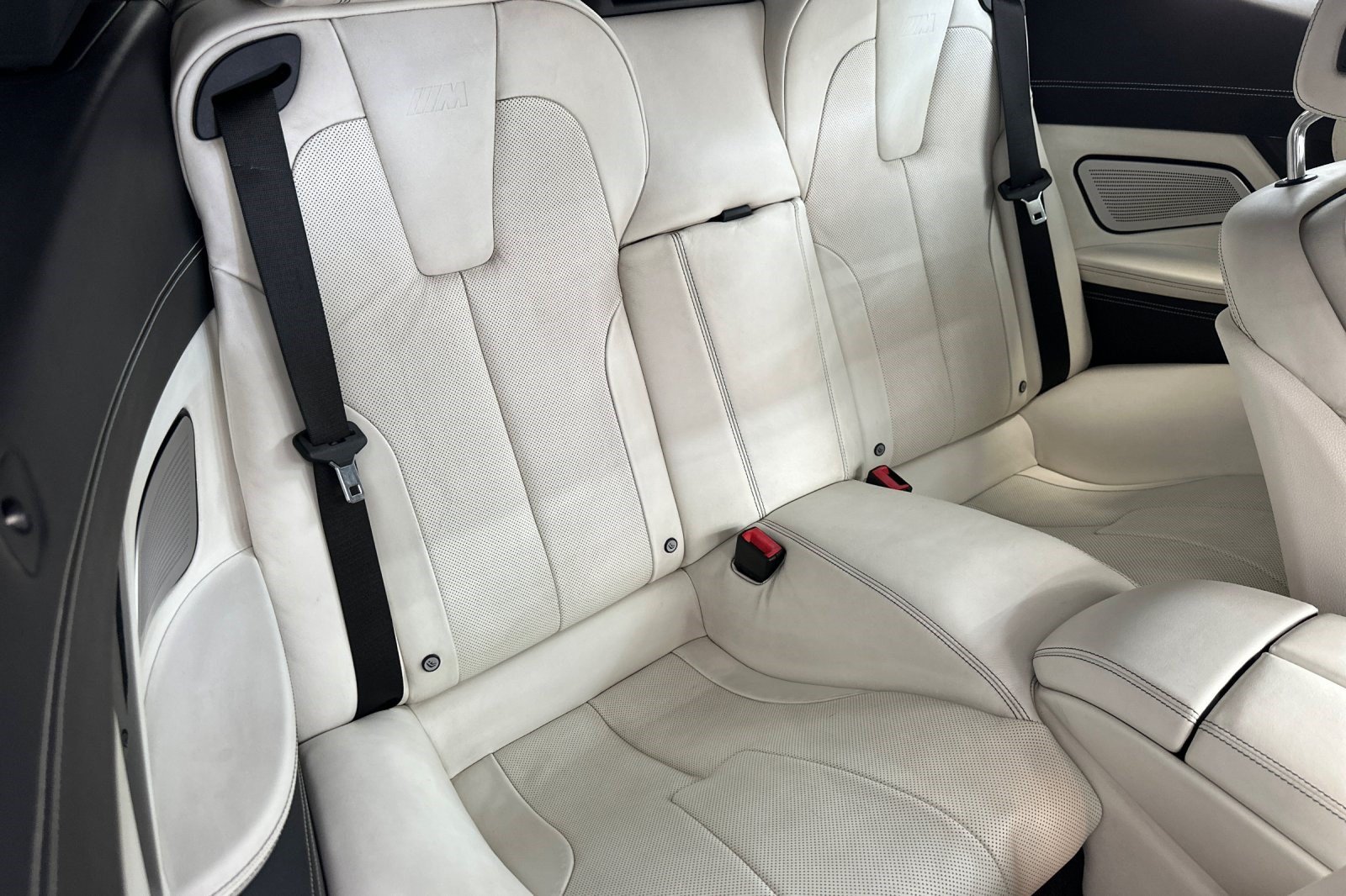 Used 2013 BMW M6 Convertible RWD image 32