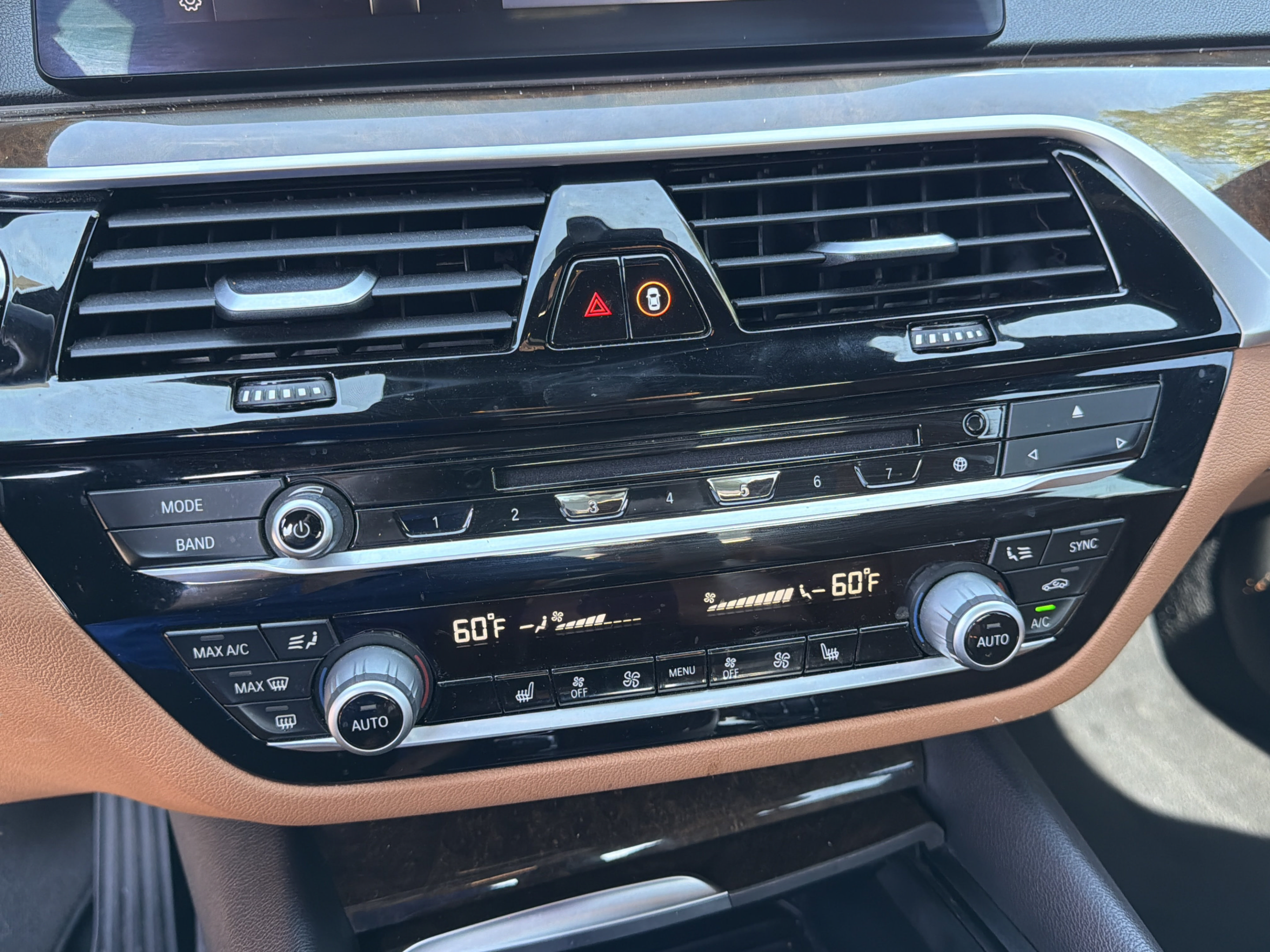 Used 2018 BMW 530i w/ Premium Package RWD image 16