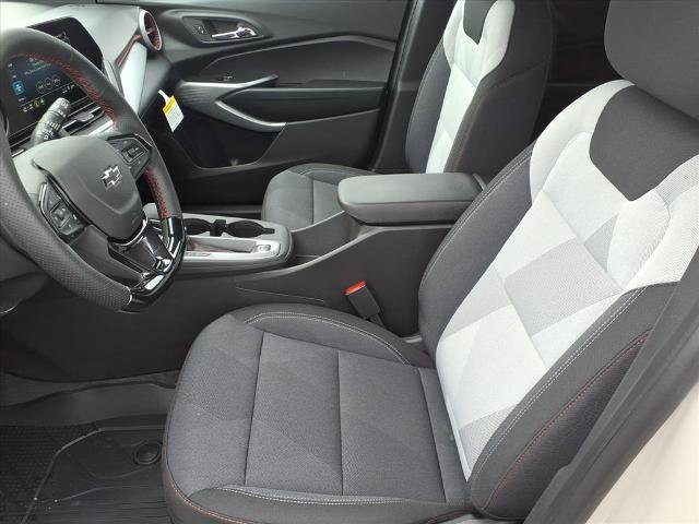 New 2026 Chevrolet Trax RS FWD image 7