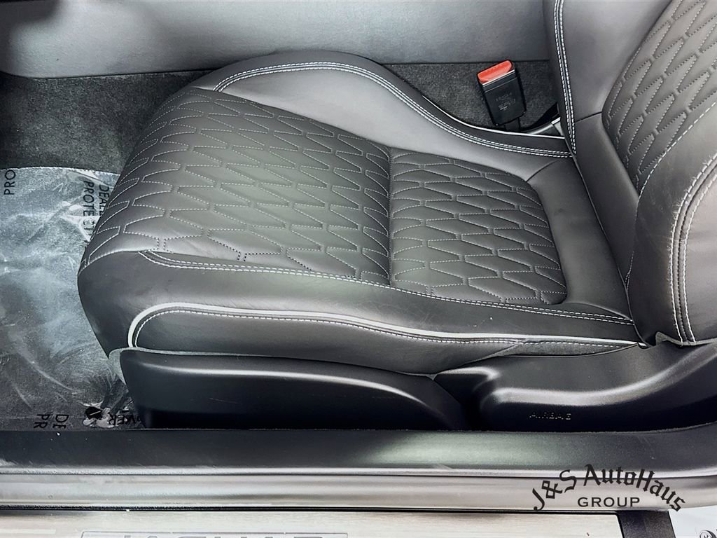 Used 2017 Jaguar F-TYPE SVR image 25