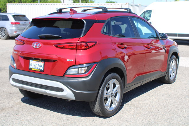 Used 2023 Hyundai Kona SEL AWD/4WD image 4