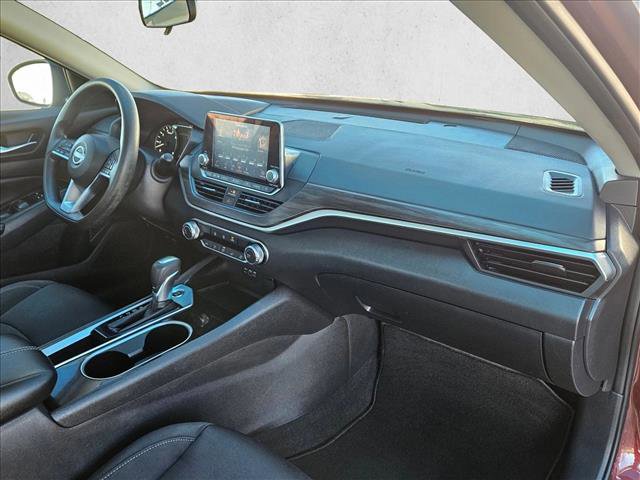 Used 2024 Nissan Altima 2.5 SV image 21