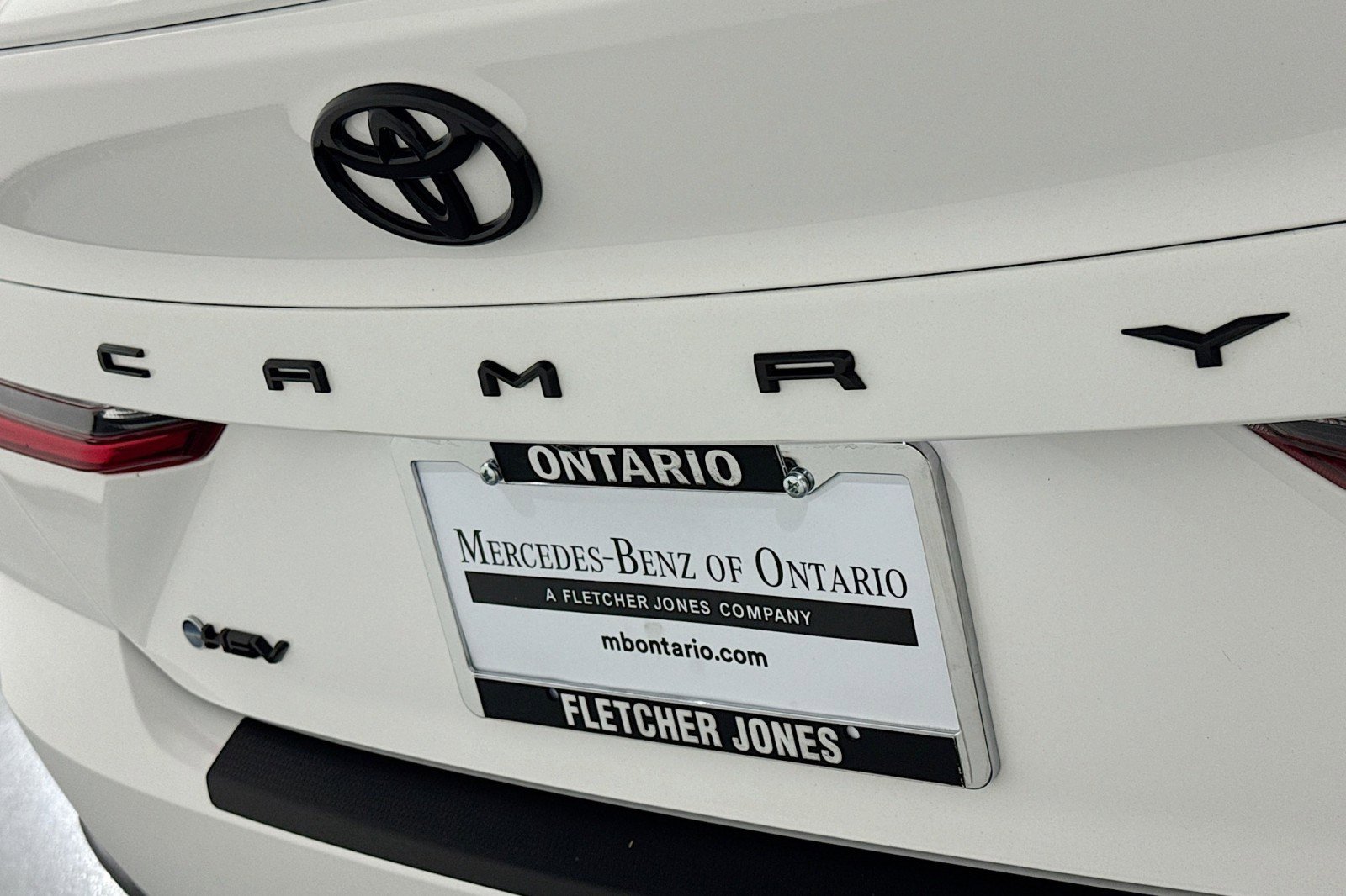 Used 2025 Toyota Camry SE w/ Convenience Package image 8