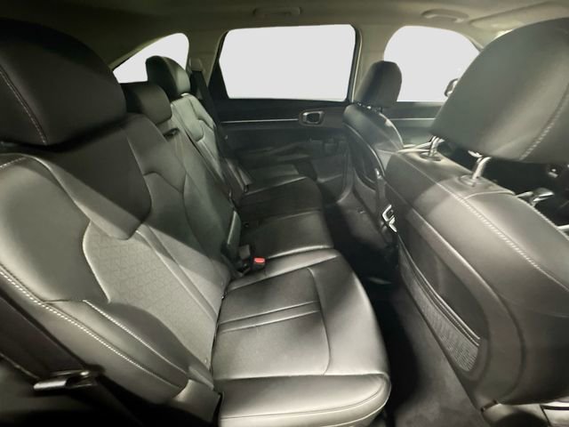 Used 2023 Kia Sorento S w/ Panoramic Sunroof Package AWD/4WD image 29