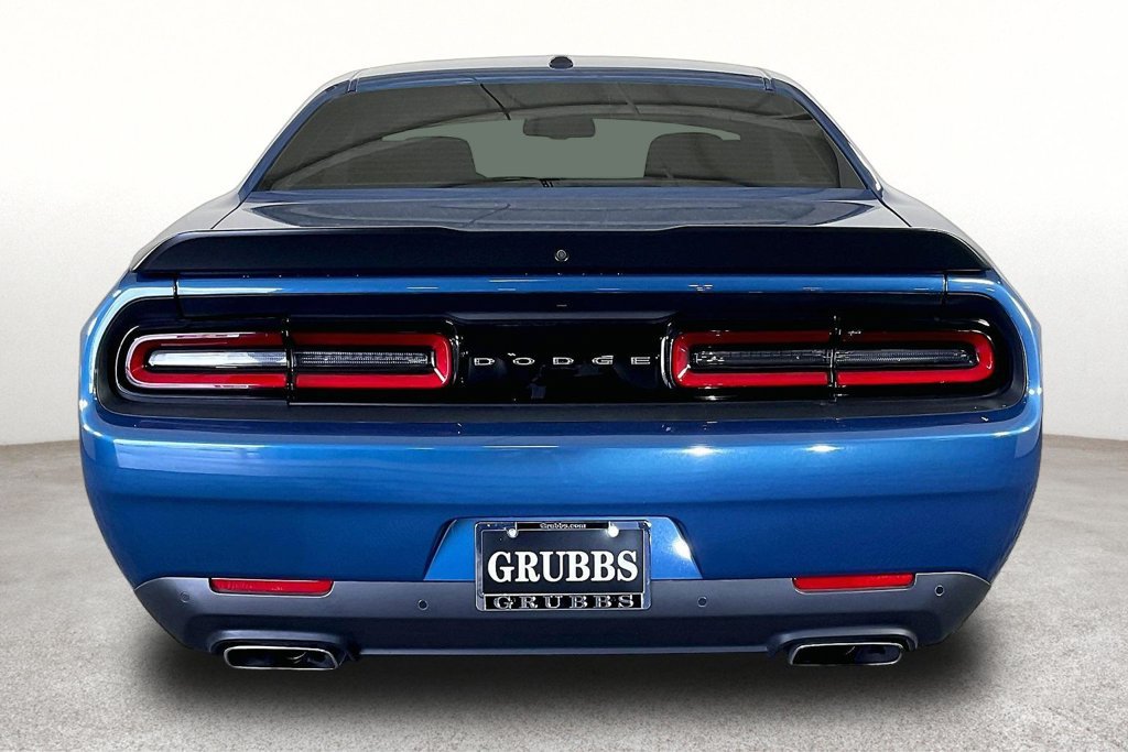 Used 2023 Dodge Challenger R/T RWD image 5