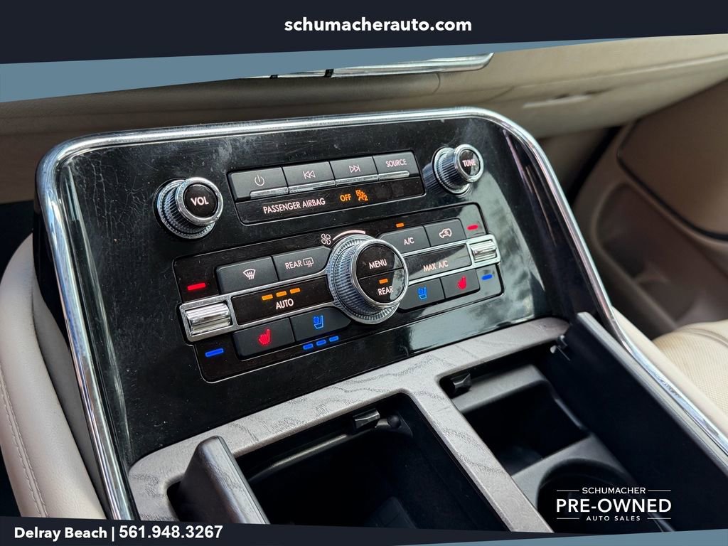 Used 2020 Lincoln Navigator Reserve w/ Cargo Convenience Package RWD image 21