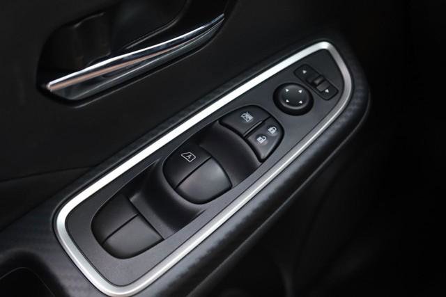 New 2025 Nissan Versa SR w/ Trunk Package image 17