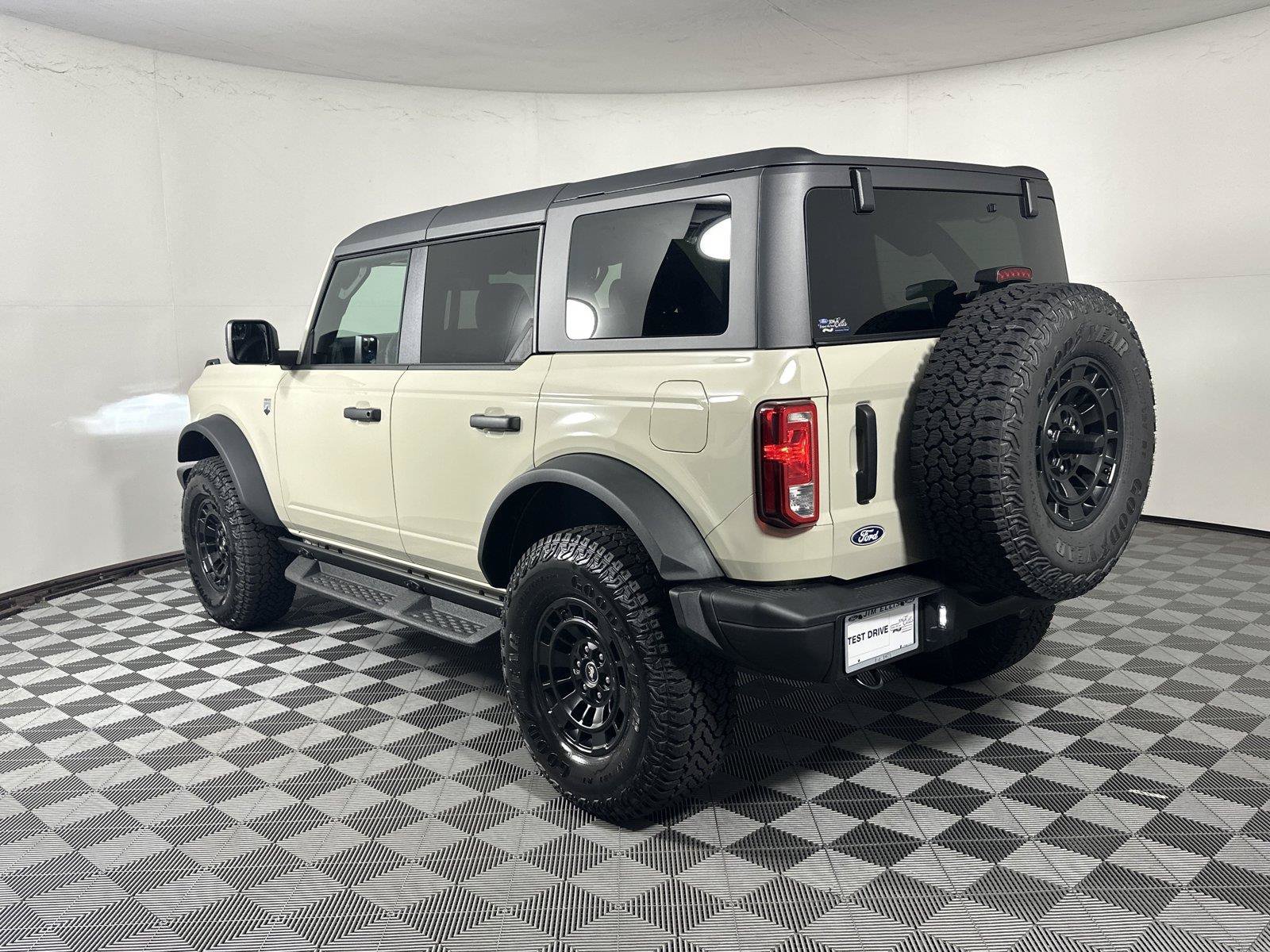 New 2026 Ford Bronco Big Bend w/ Black Diamond Package AWD/4WD image 5