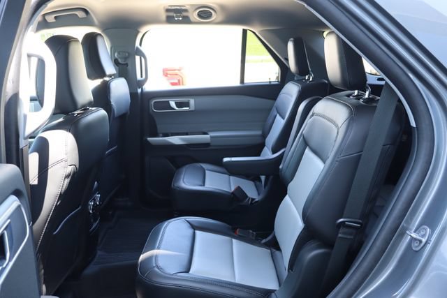 Certified 2024 Ford Explorer XLT w/ Equipment Group 202A AWD/4WD image 29