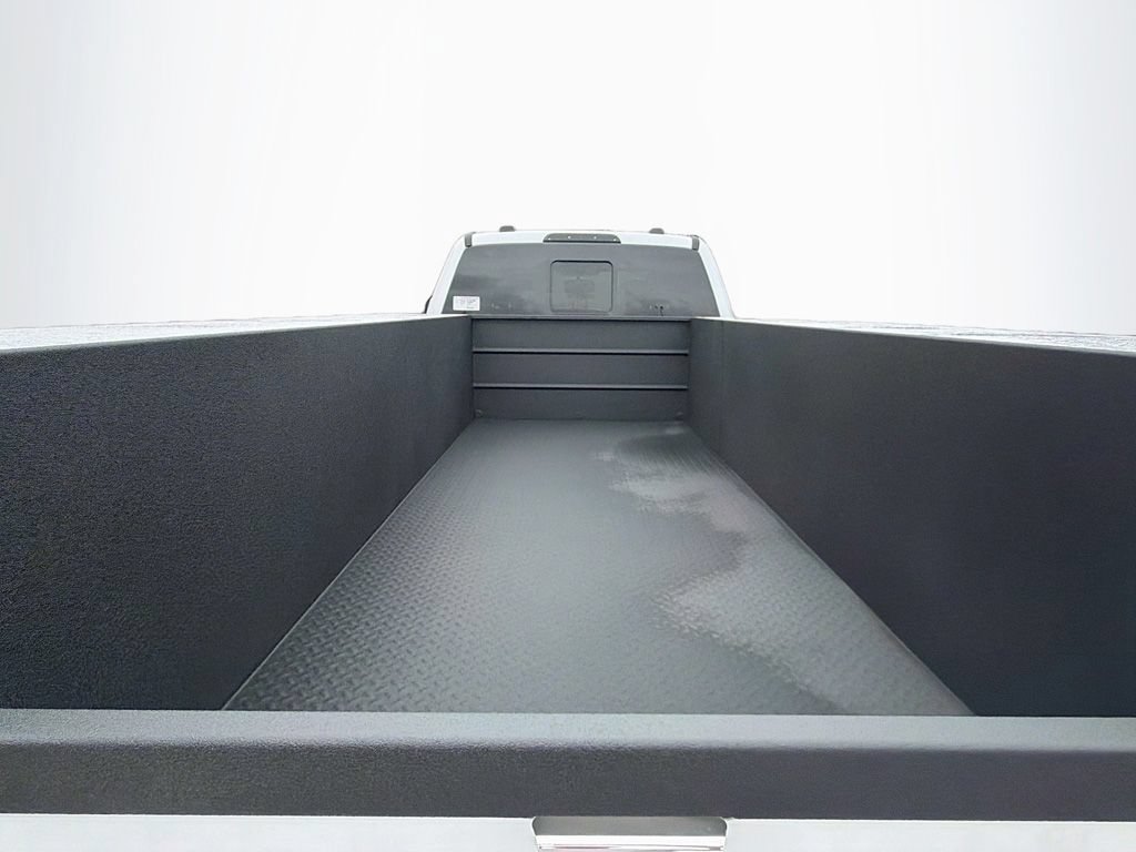 New 2026 Ford F550 4x4 Crew Cab image 14